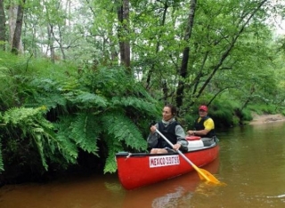  Canoa en la Petile Amazone